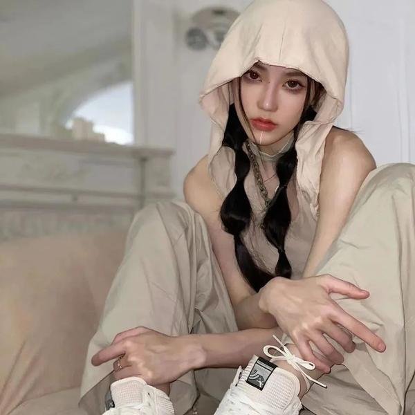 伊莎贝尔跳到聚光灯下
